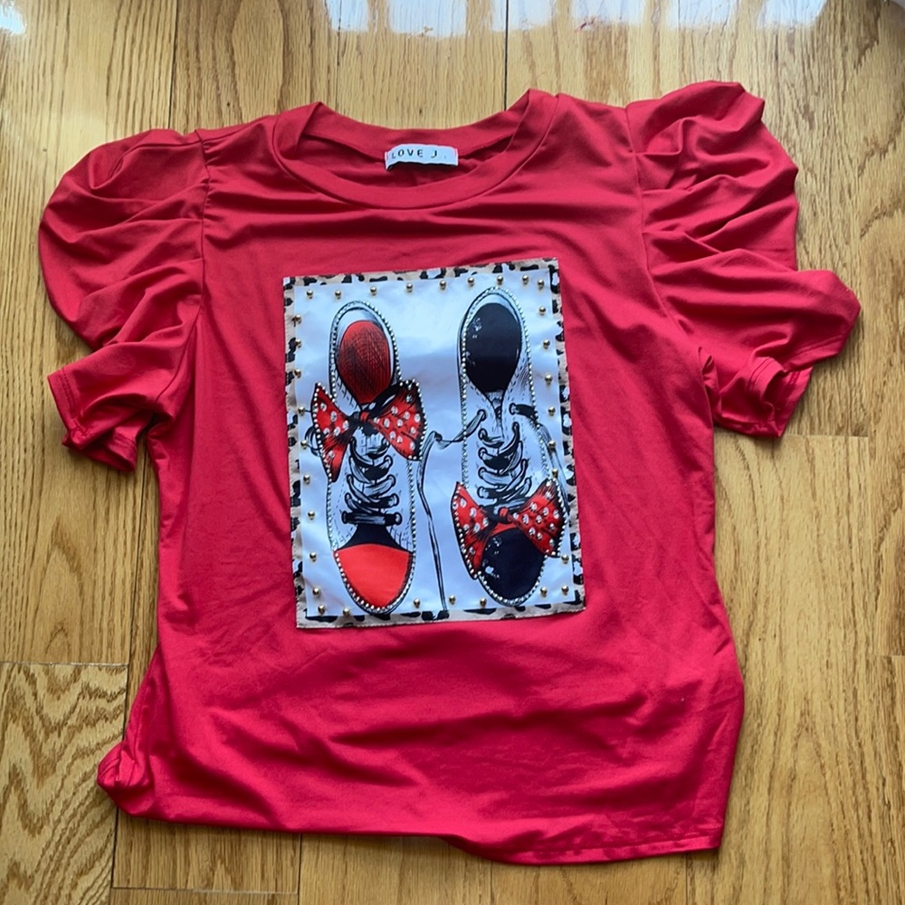 Red T
